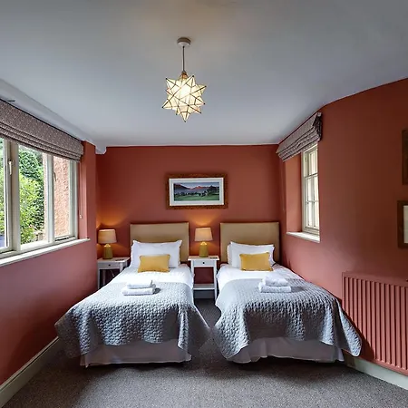 Eller House - Private Regency & Lindale