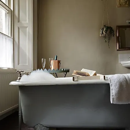 Eller House - Private Regency & Prázdninový dům