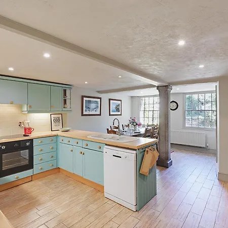 Eller House - Private Regency & Prázdninový dům *