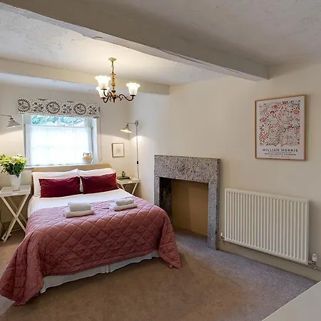 Eller House - Private Regency & *