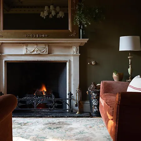 Eller House - Private Regency & *